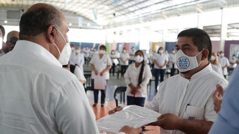 Entregaron diplomas a 228 nuevos enfermeros universitarios tucumanos