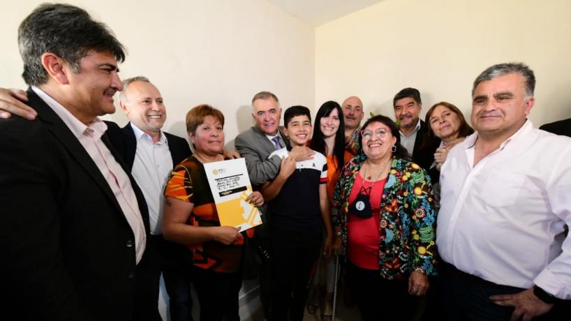 San Andrés: 200 familias estrenan hoy su casa propia