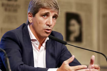 Luis caputo