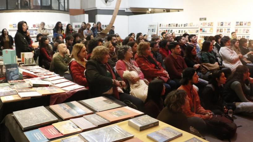 Celebran la lectura junto a escritores locales y editoriales independientes