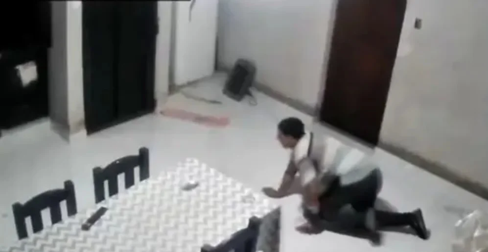 Robó en la vivienda de su vecina y fue captado por las cámaras