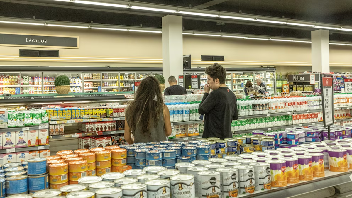 En abril, las ventas en supermercados subieron 8,9% interanual