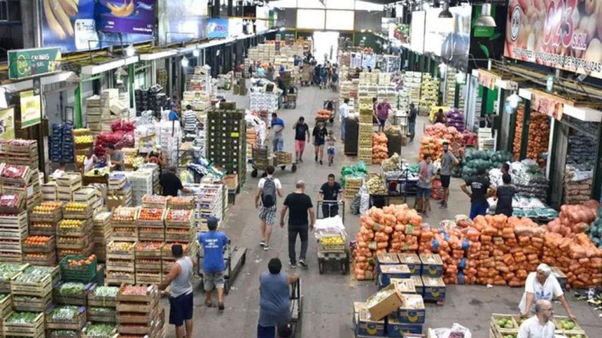 La caída de consumo no se detiene y afecta a alimentos de primera necesidad