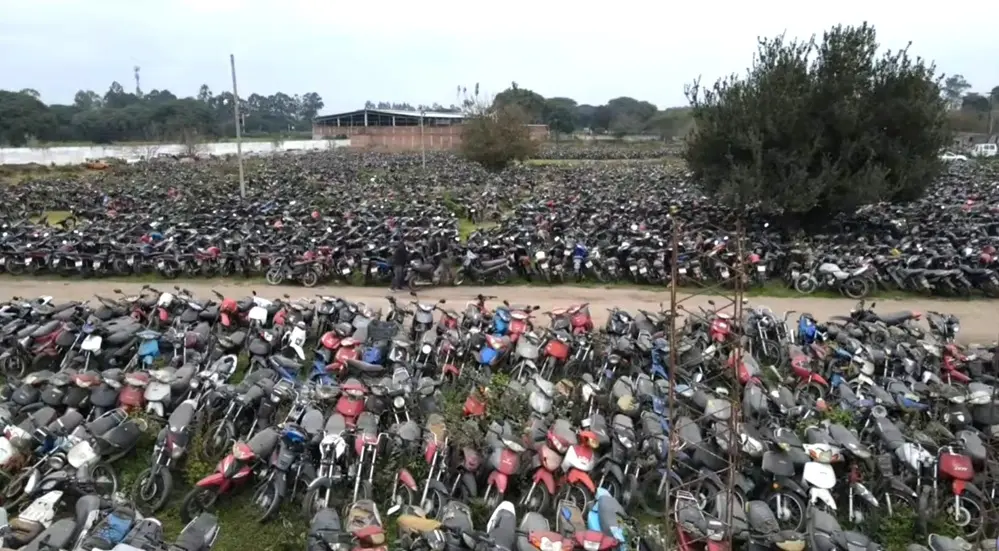 Video impactante muestra el secuestro de 14.000 motos en Tucumán
