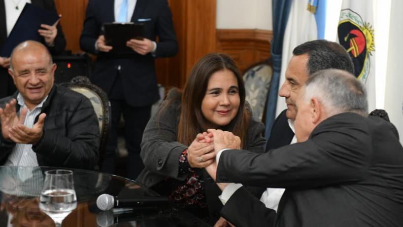 El Gobierno otorgó una nueva mejora salarial a personal del IPSST