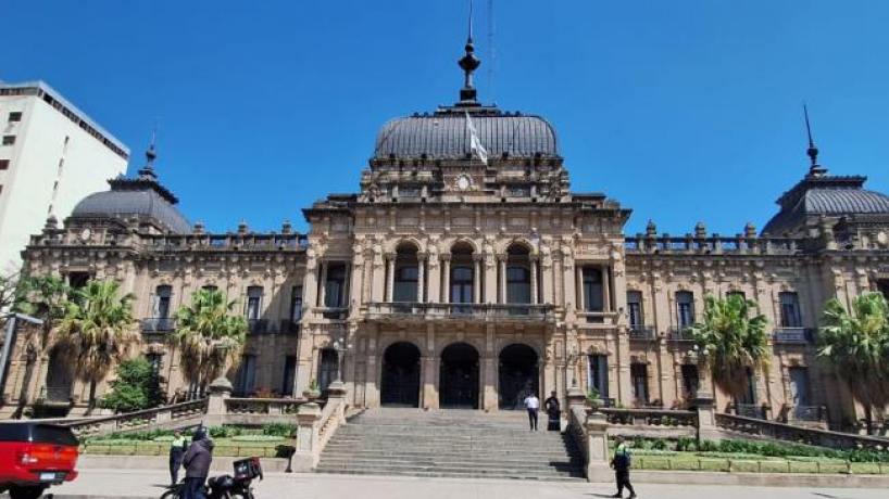 El Gobierno nacional dispuso que el viernes sea no laborable